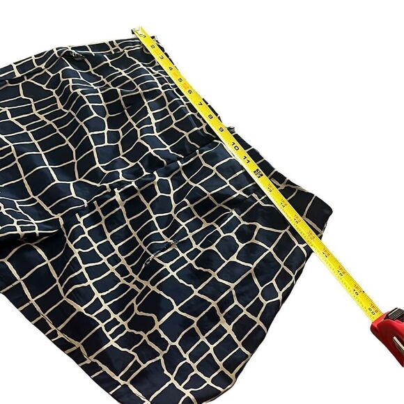 Papaya size 8 short - Picture 6 of 8